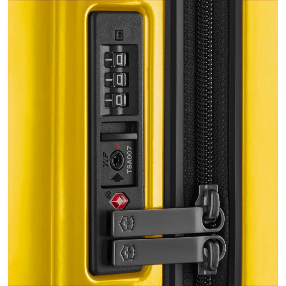 Victorinox Airox Spinner 69cm - Image 26