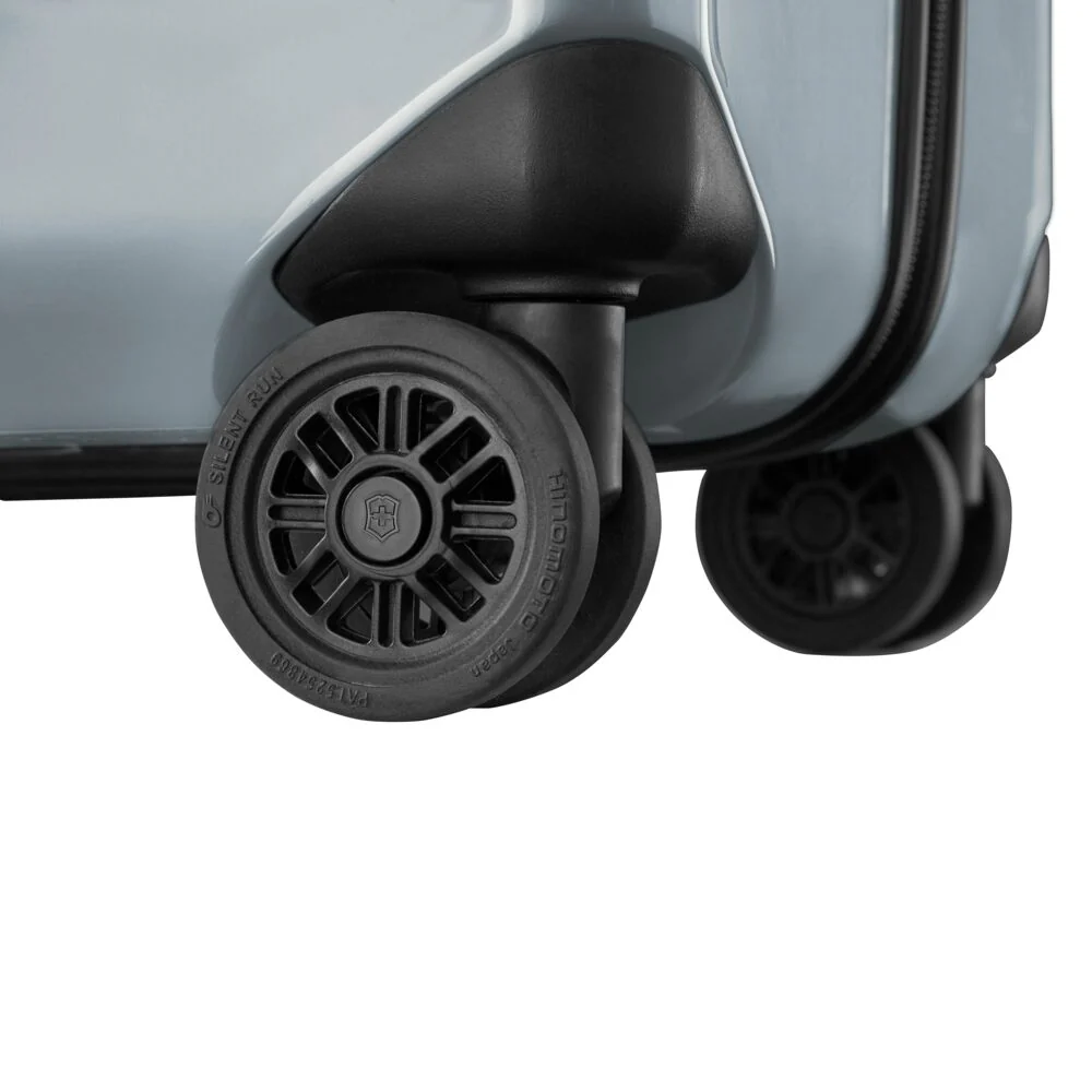 Victorinox Airox Spinner 69cm - Image 45