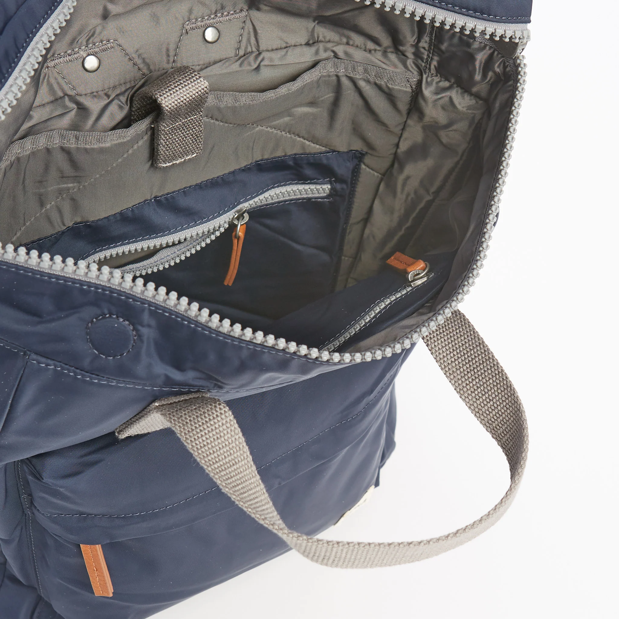 Roka Canfield B Medium Sustainable Nylon - Image 25