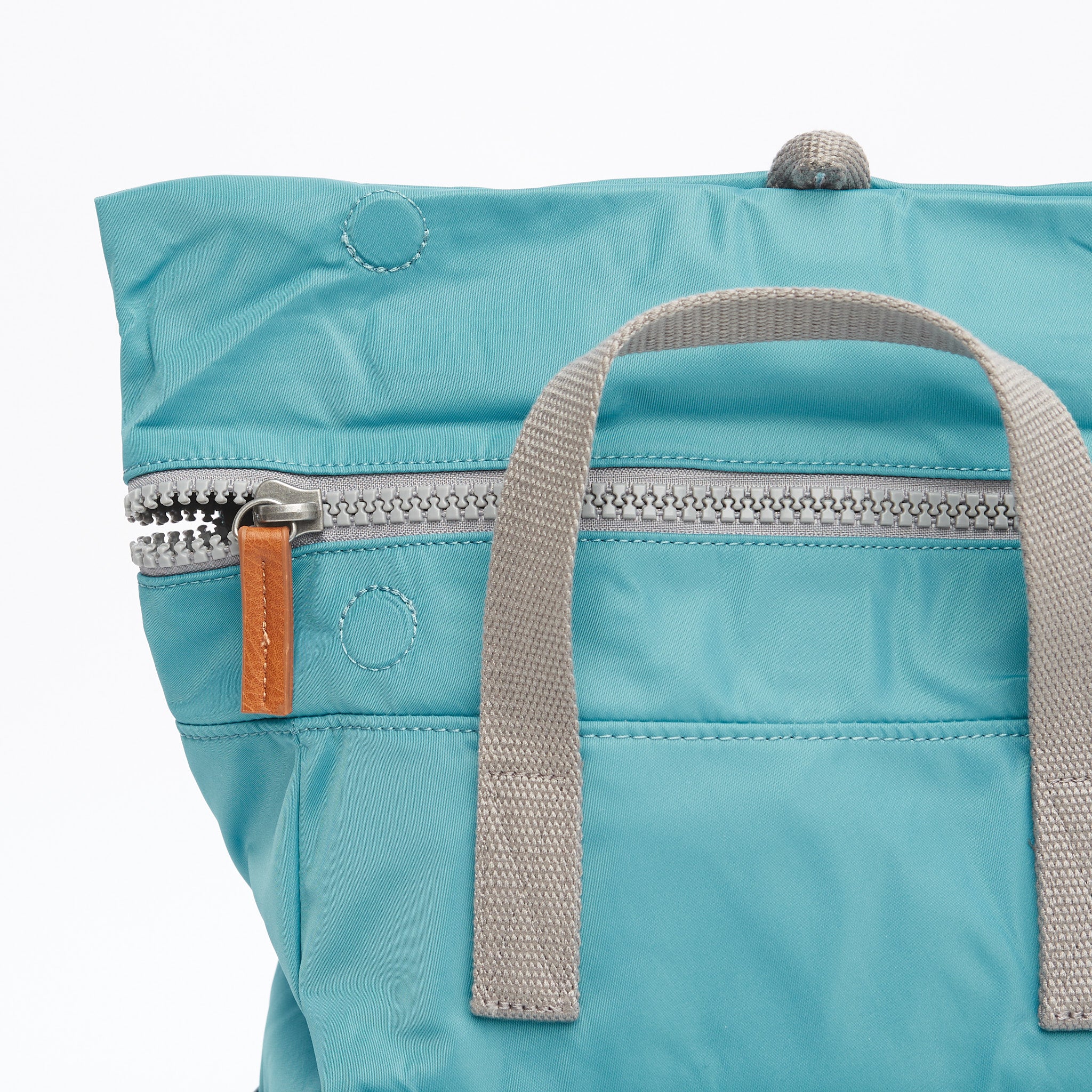 Roka Canfield B Medium Sustainable Nylon - Image 9