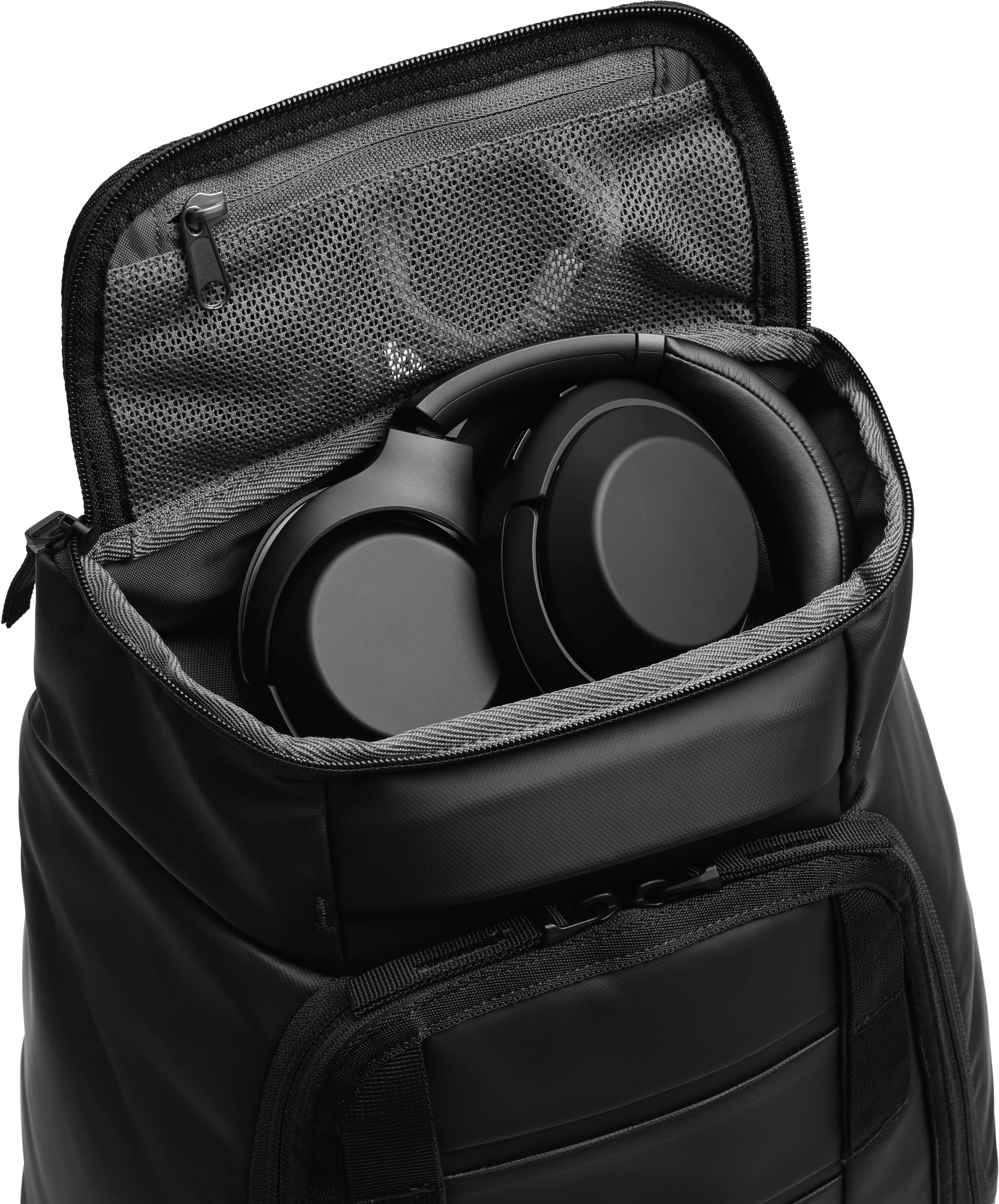 D_b_ Hugger Backpack 25L - Image 8