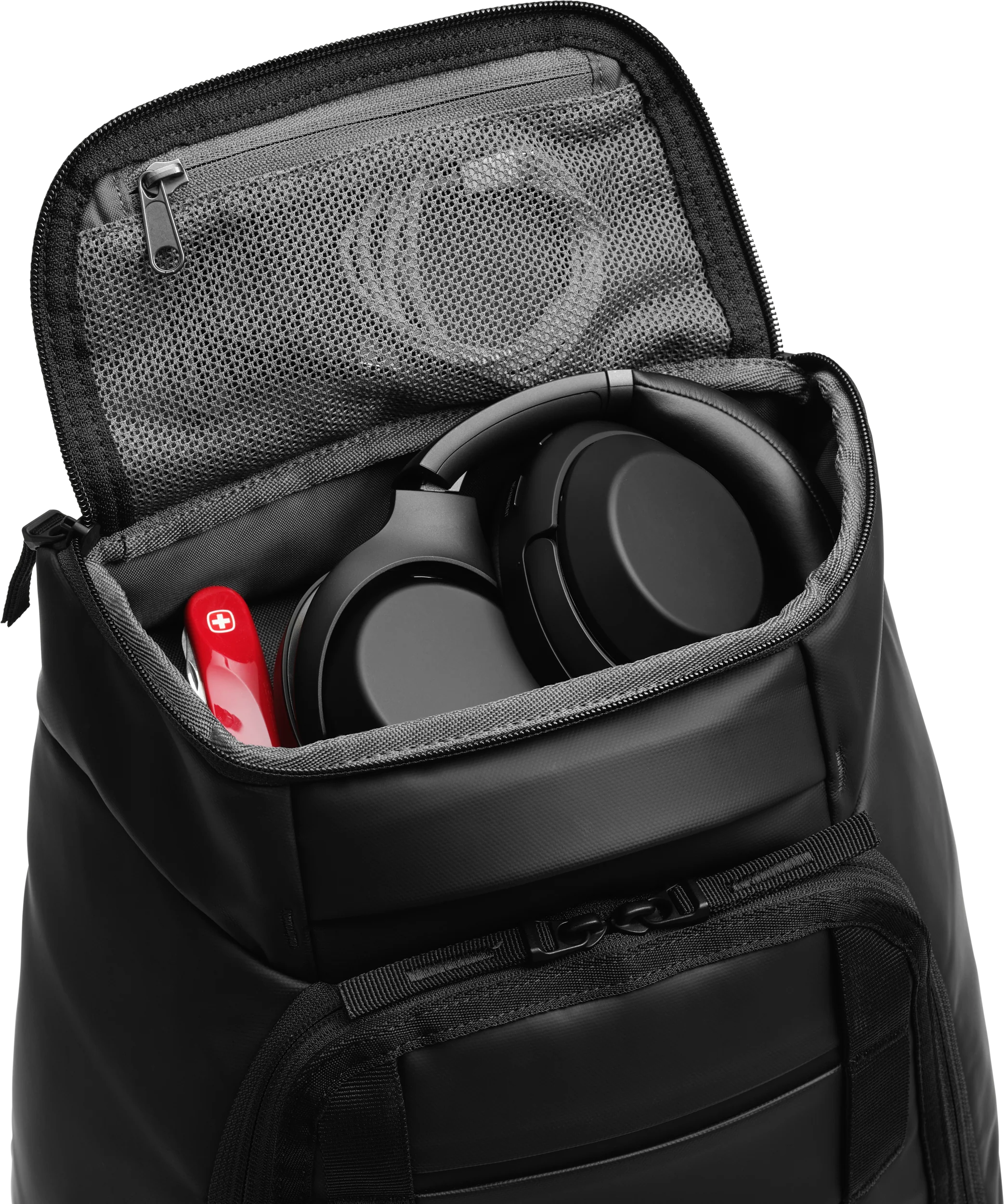 D_b_ Hugger Backpack 30L - Image 9
