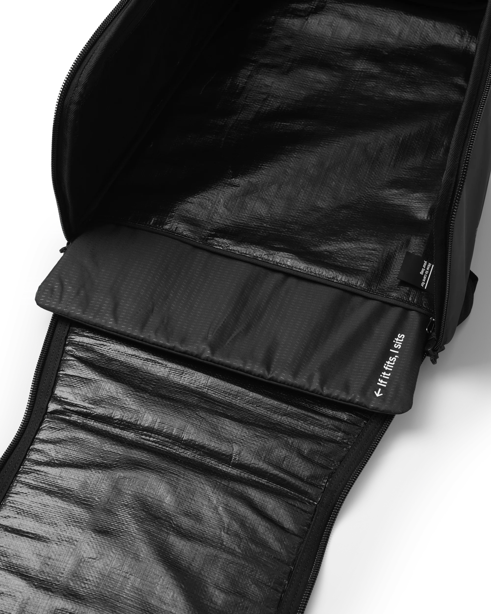 D_B_ Hugger Bootpack 45L - Image 4