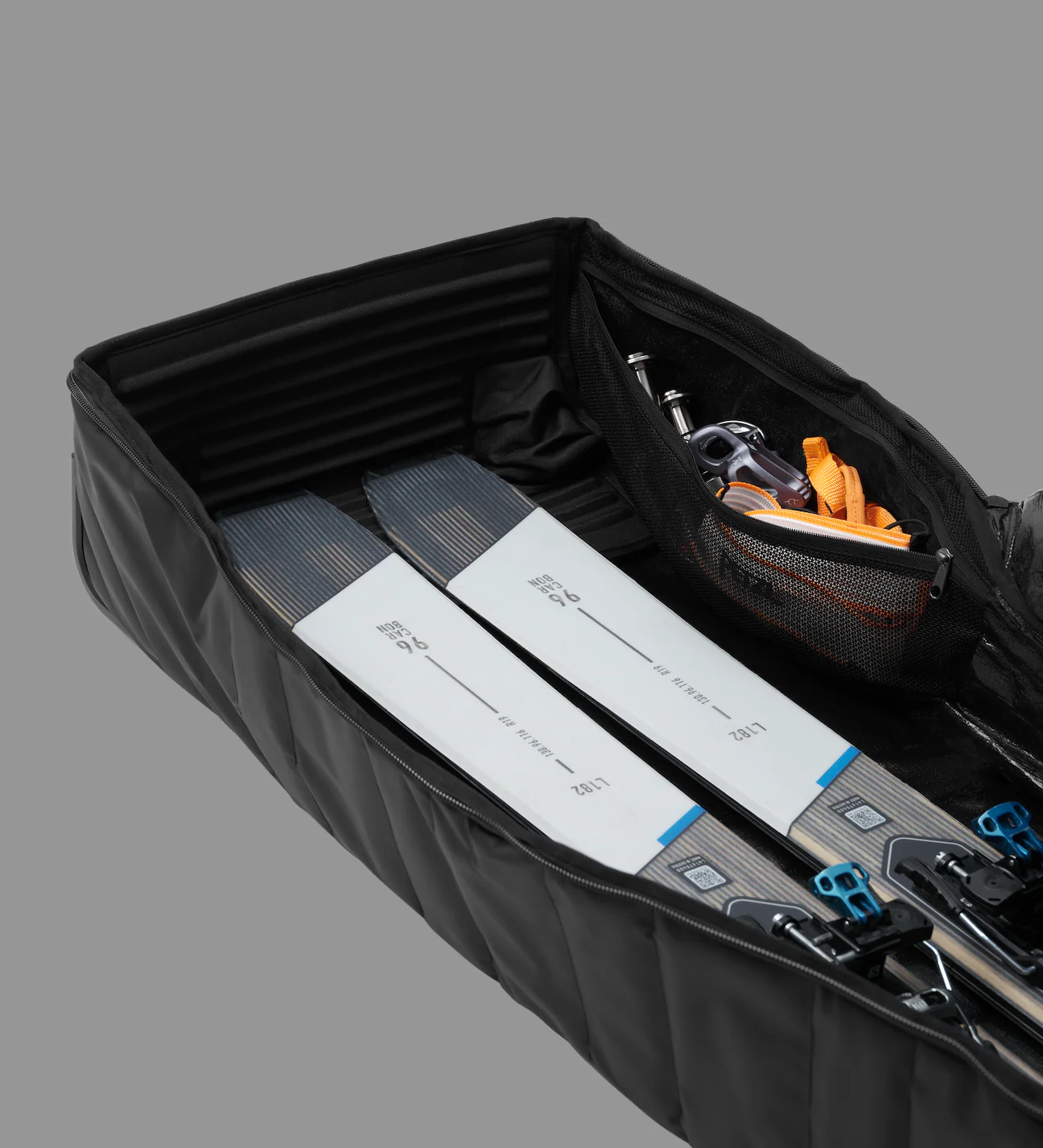 D_b_ Snow Roller Pro 127L Ski/Board Bag - Image 5