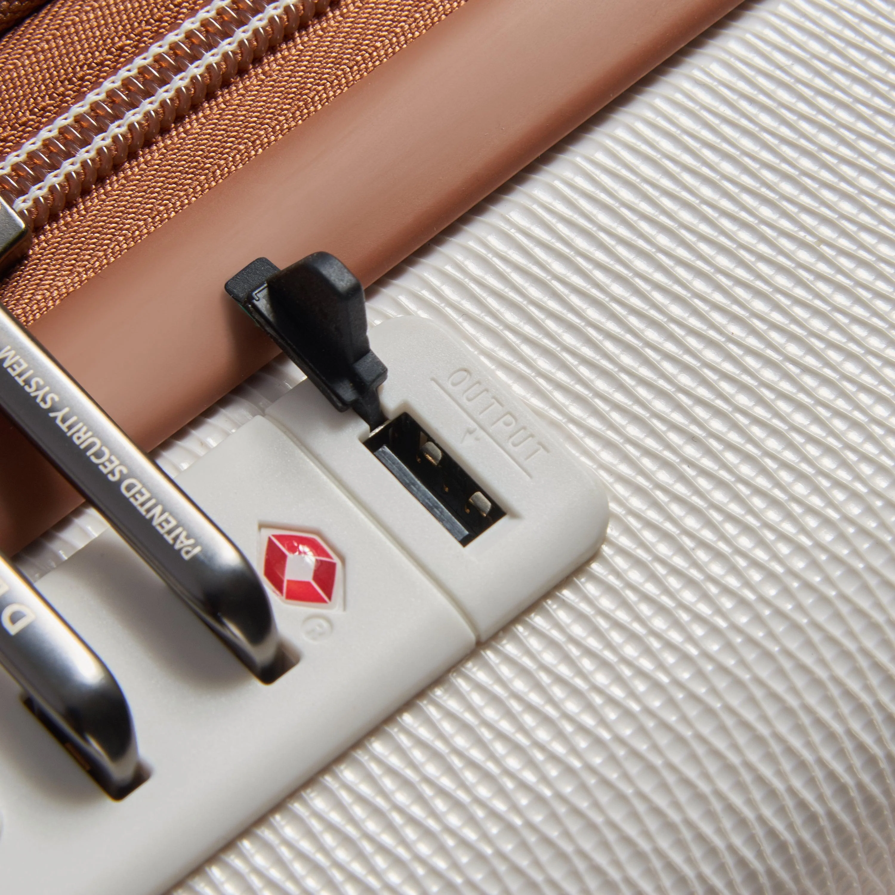 Delsey Chatelet Air 2.0 Spinner 55cm Exp Business Cabin (Front Pocket) - Image 12