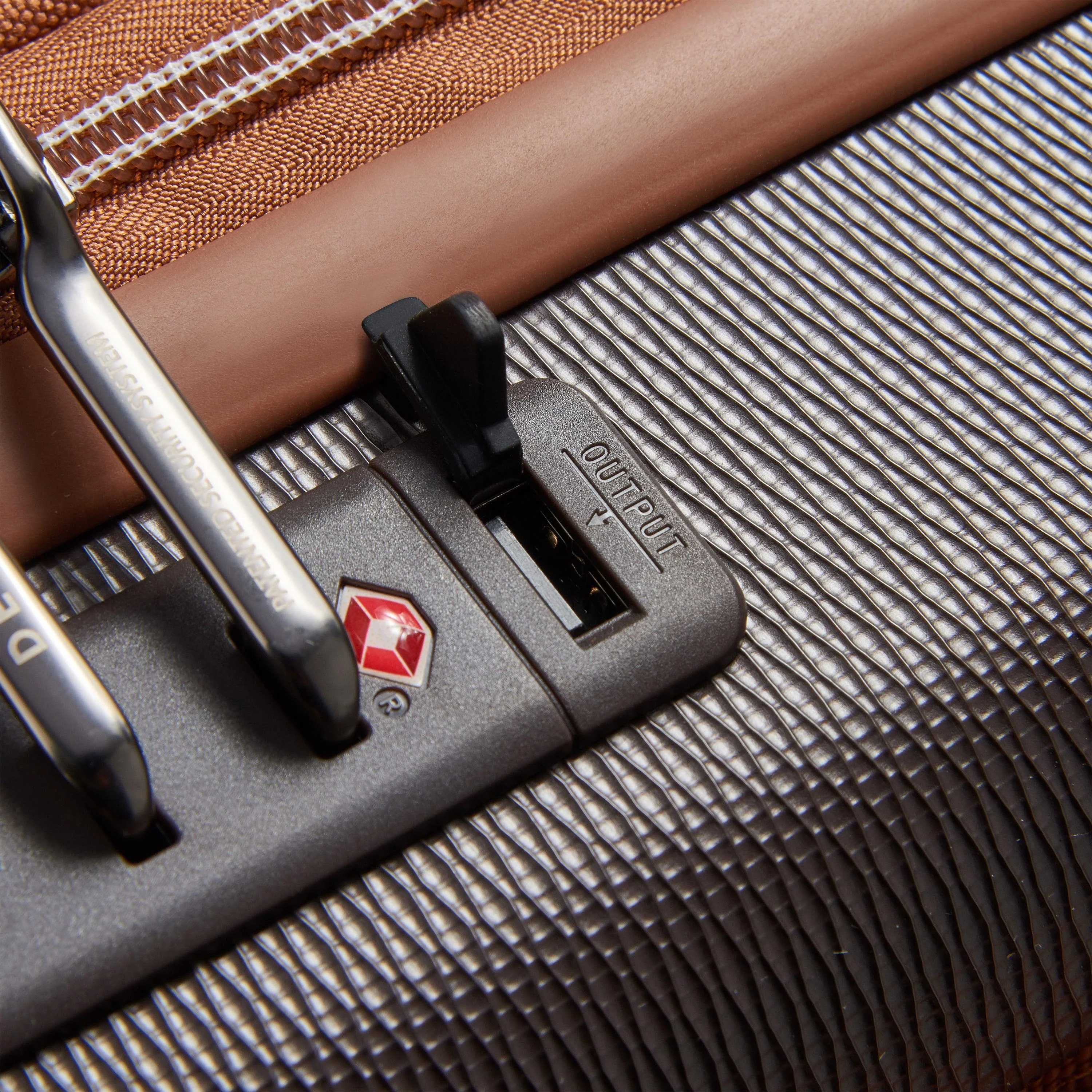 Delsey Chatelet Air 2.0 Spinner 55cm Exp Business Cabin (Front Pocket) - Image 5