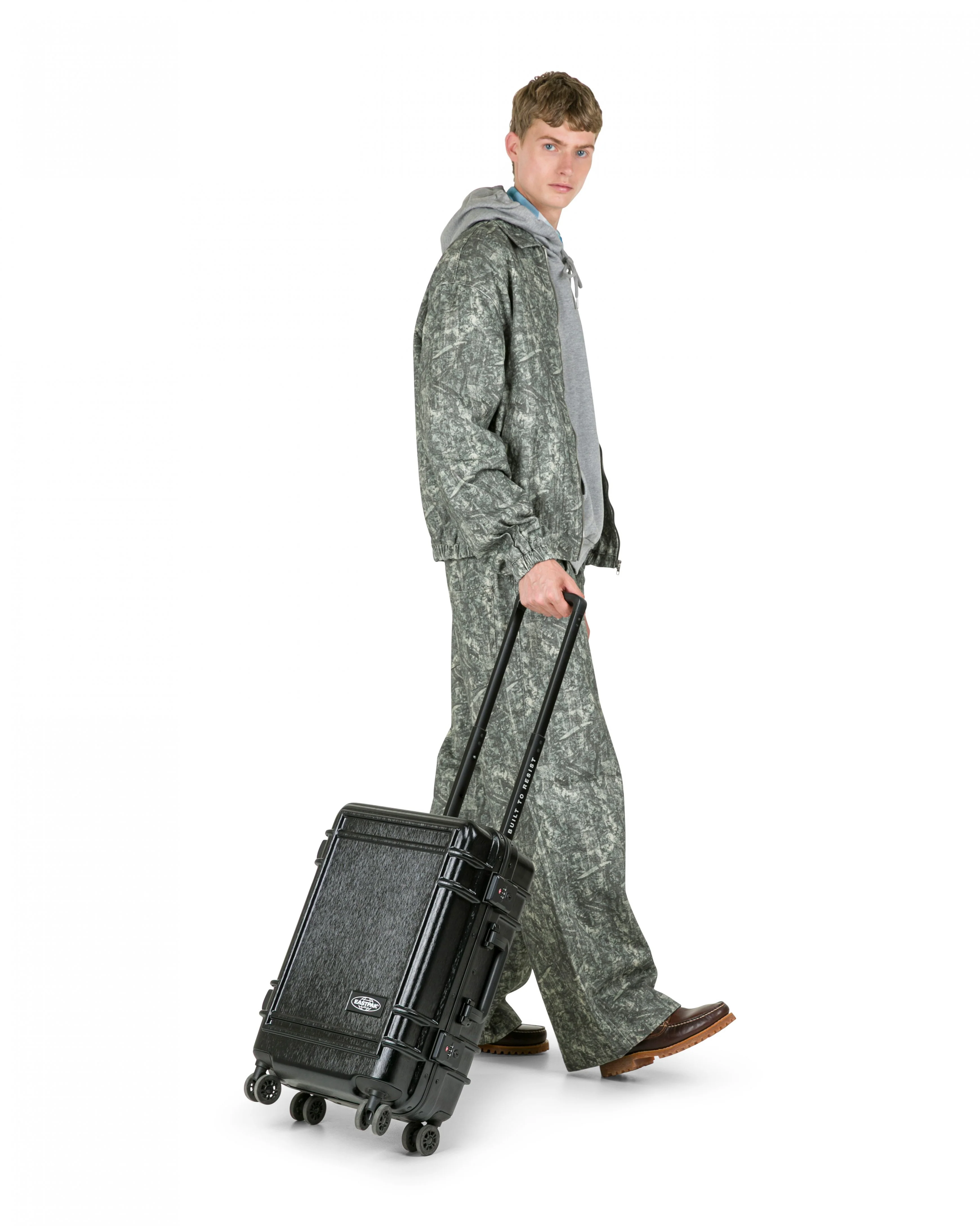 Eastpak Resist'R 4 Wheel 55.5cm Cabin Case, 34L - Image 45