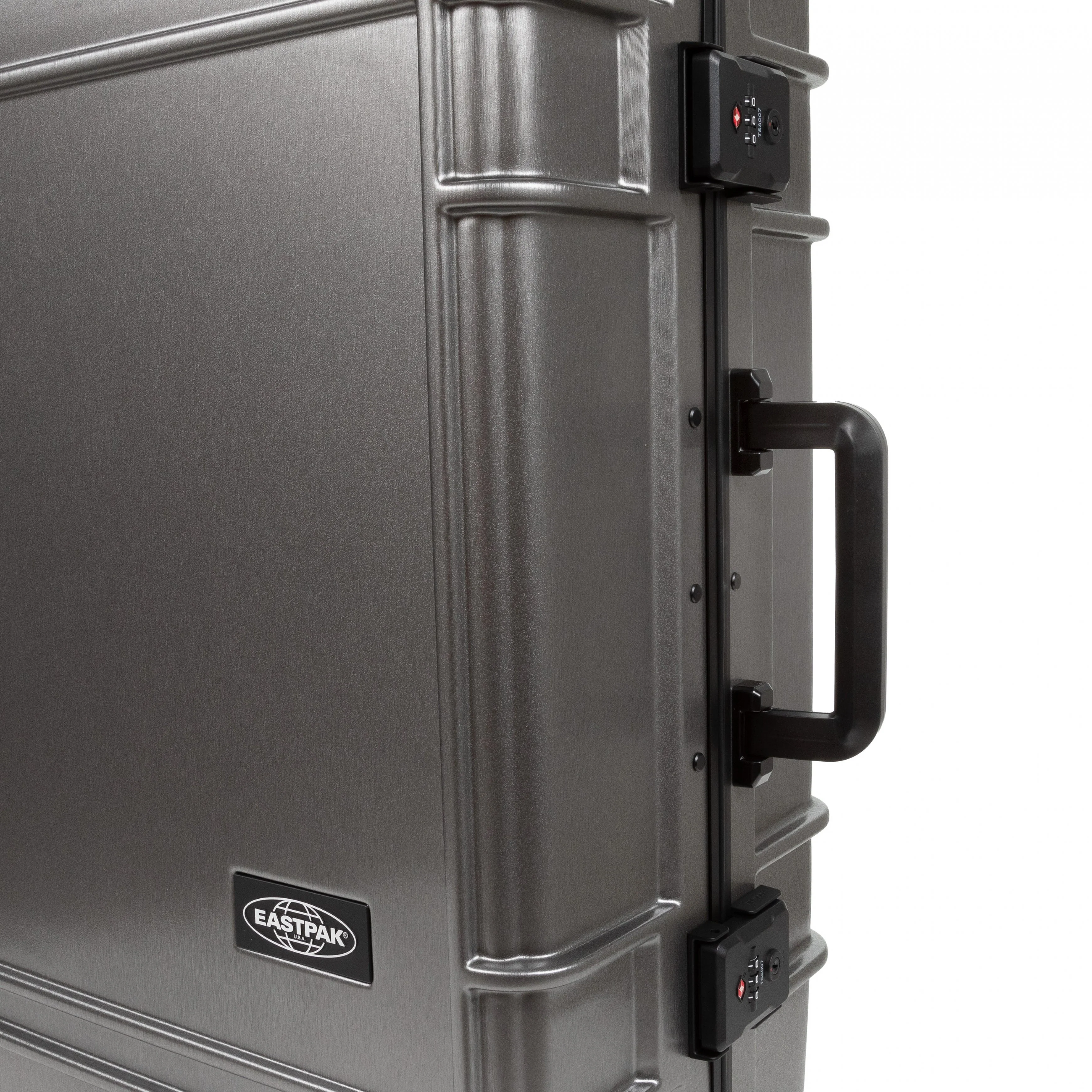 Eastpak Resist'R 4 Wheel 68.5cm Medium Suitcase - Image 24