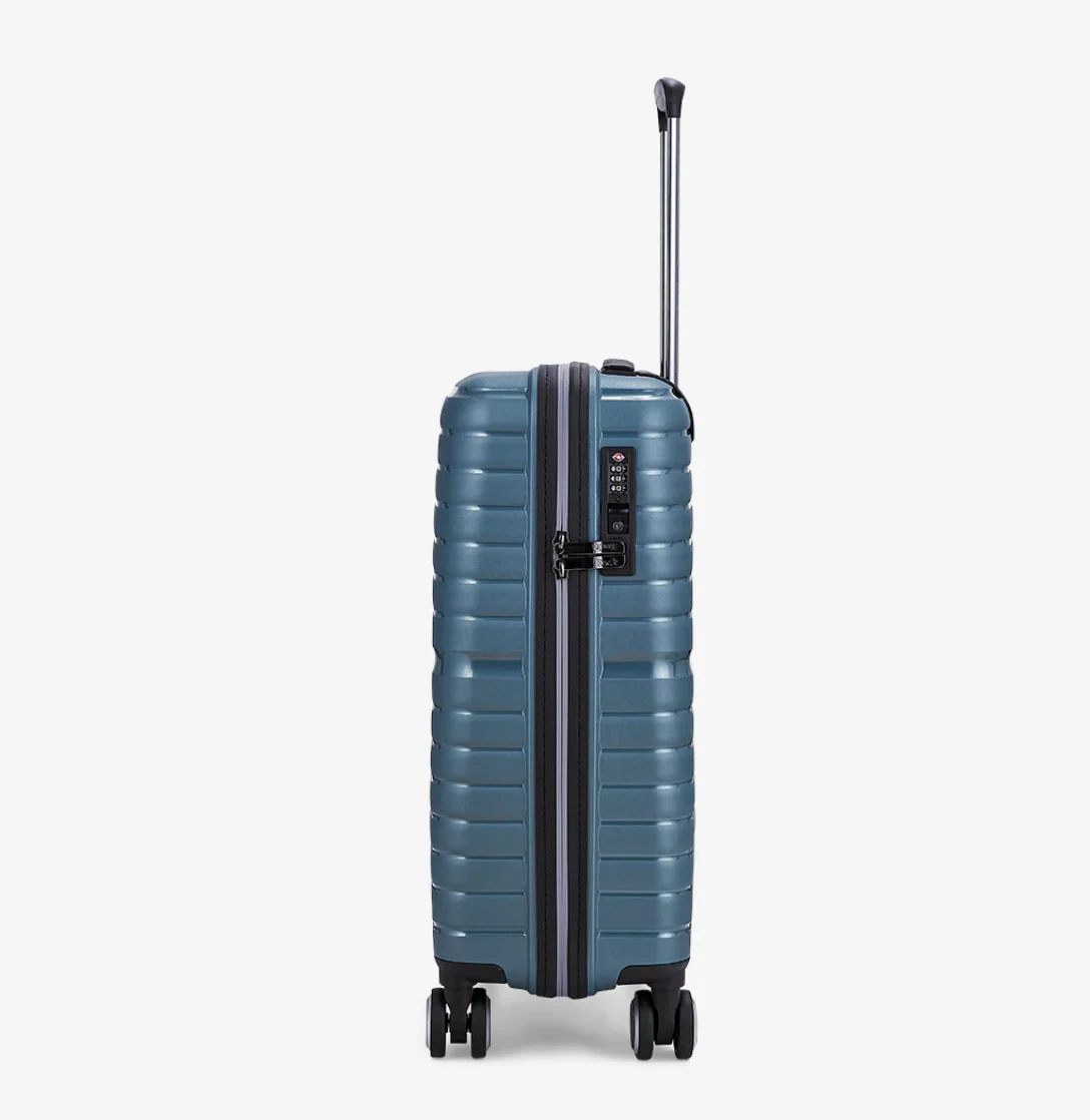 Rock Hydra-Lite Medium Suitcase - 55cm - Image 3