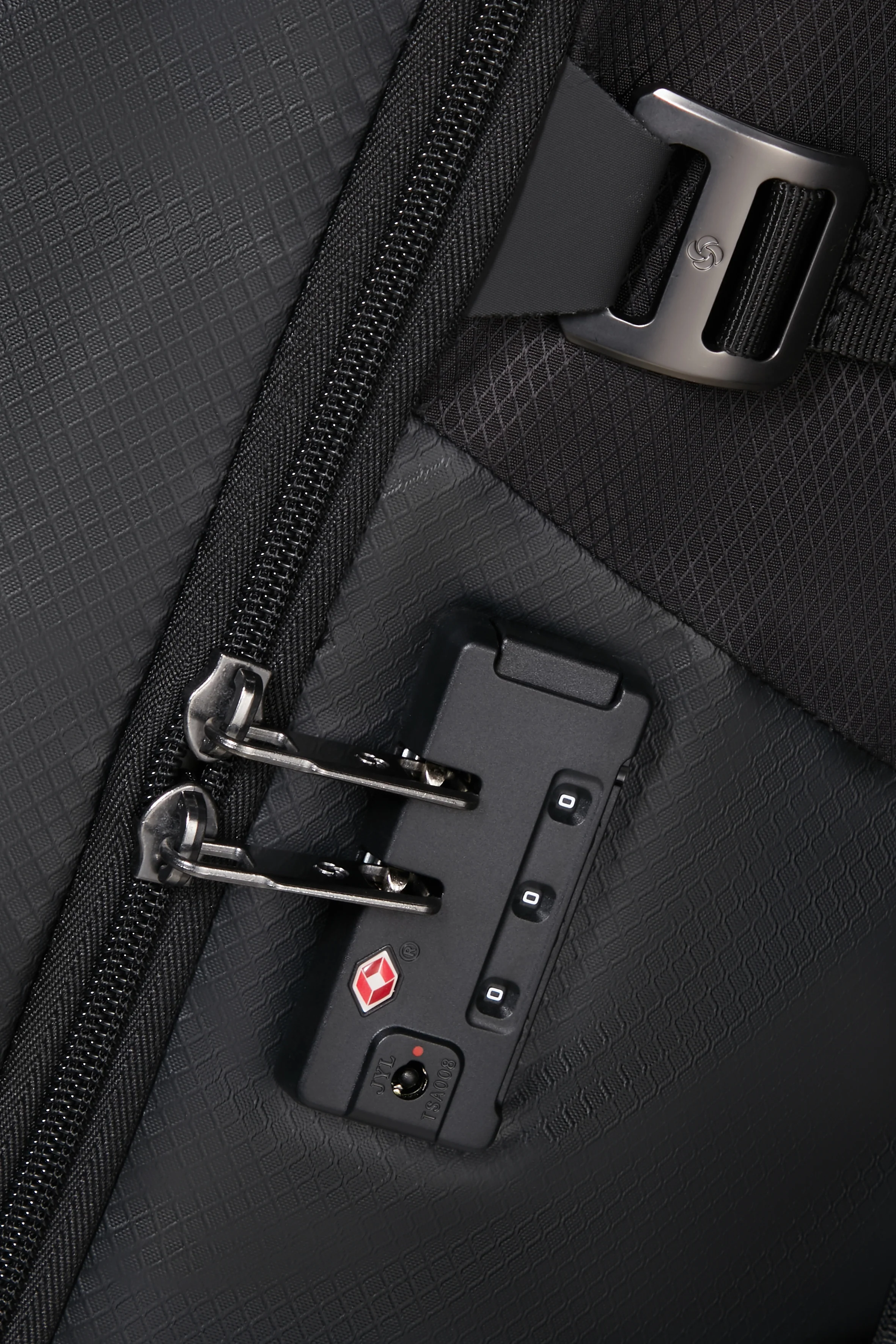 Samsonite ARMOX Duffle with wheels 84cm (Non-Tube) - Image 4