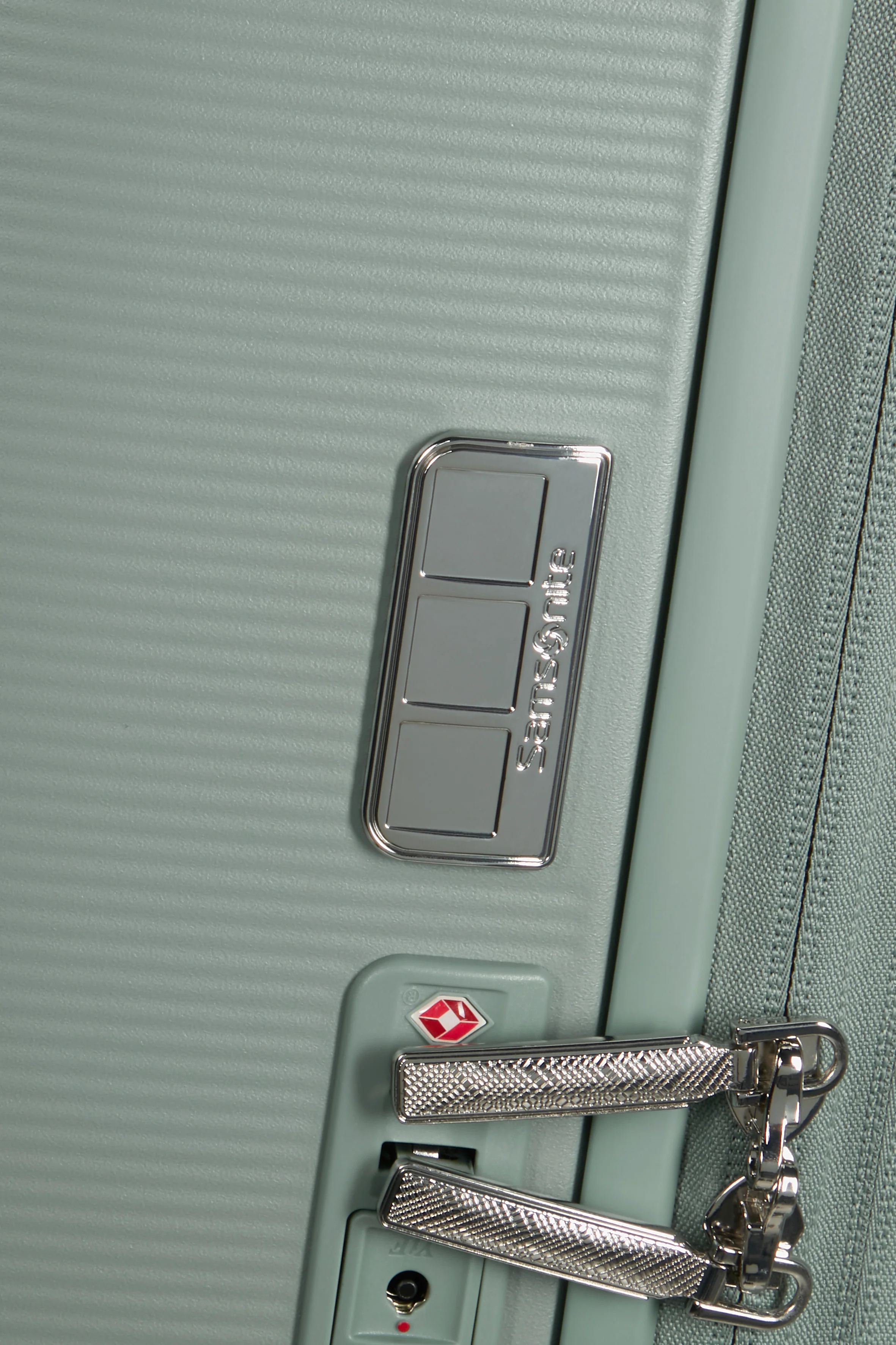 Samsonite Image 69cm Expandable Spinner - Image 73