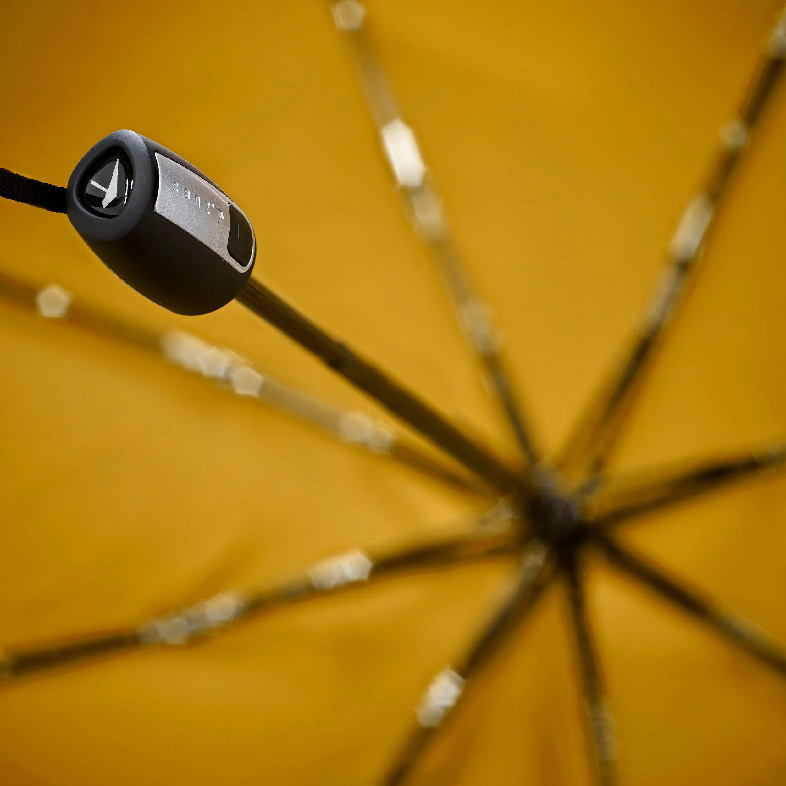 Senz° Mini Automatic Foldable Storm Umbrella - Image 12