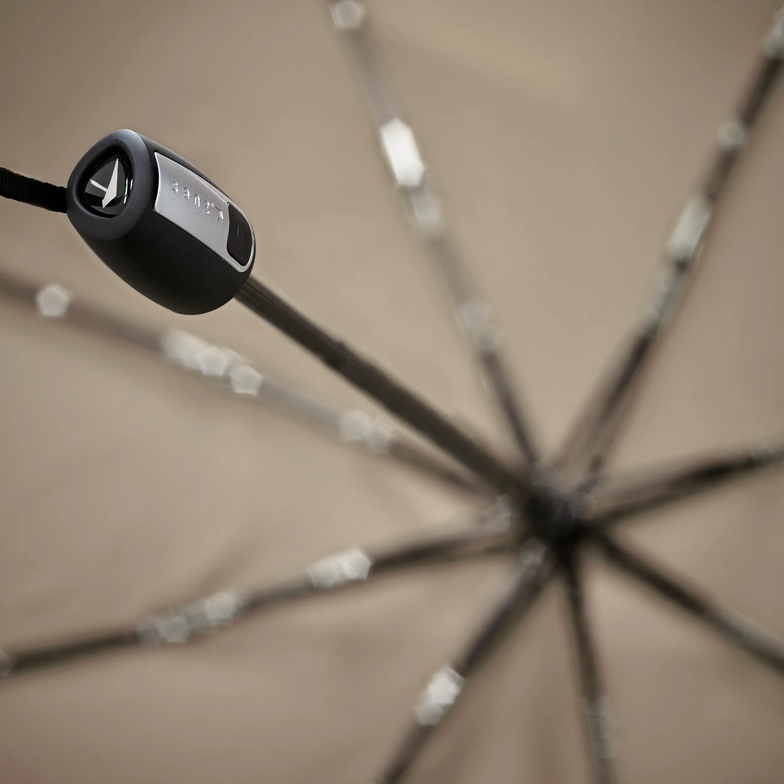 Senz° Mini Automatic Foldable Storm Umbrella - Image 7