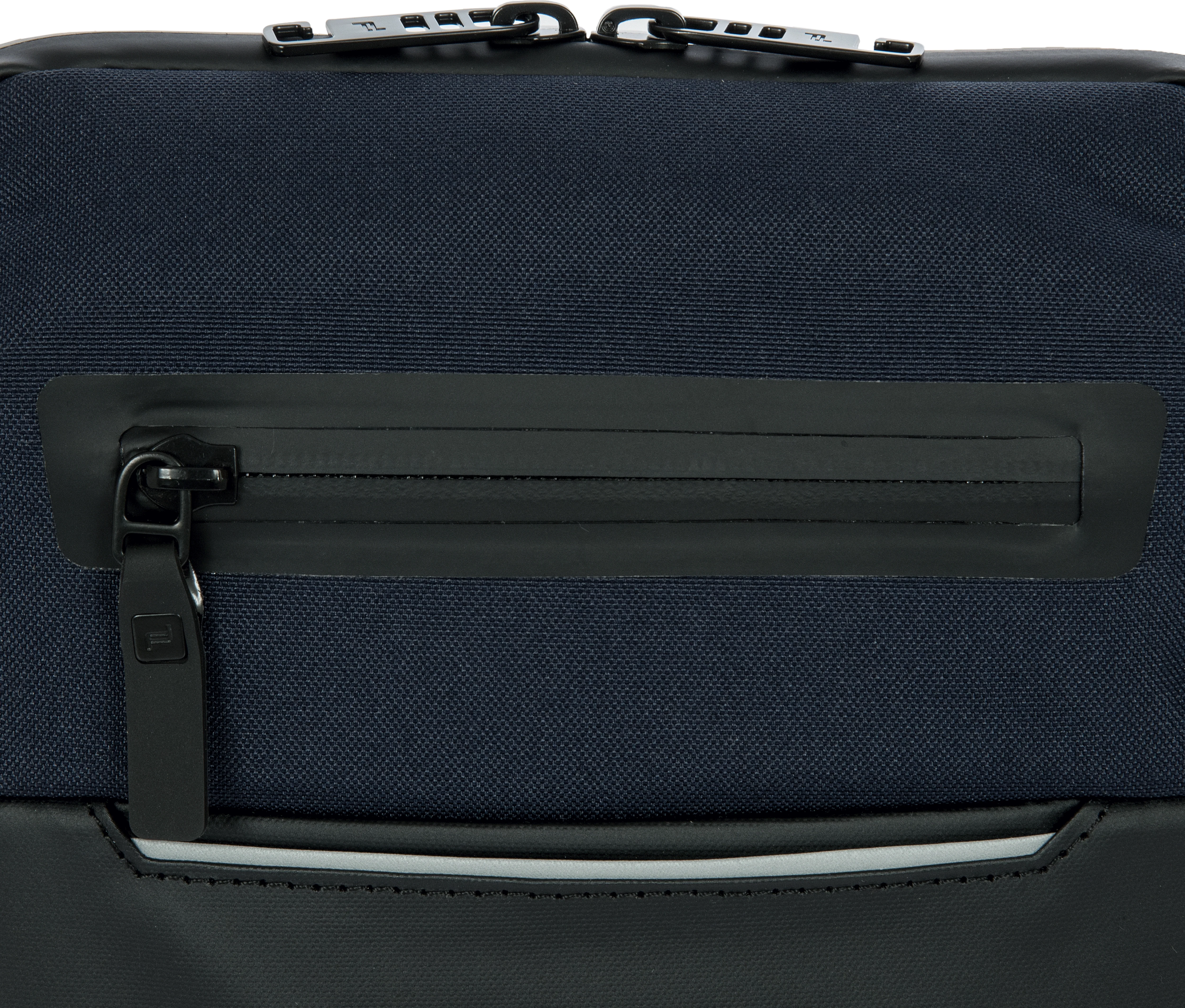 Porsche Design Urban Eco Shoulder Bag S - Image 18
