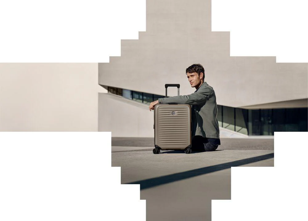 Victorinox Airox Advanced Spinner 55cm - Cabin - Image 27