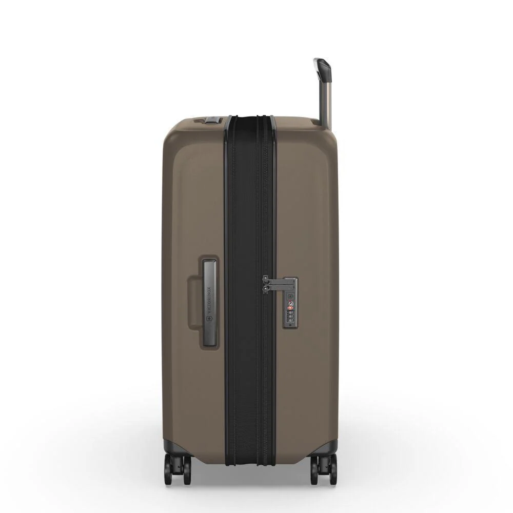 Victorinox Airox Advanced Spinner 69cm - Medium - Image 26