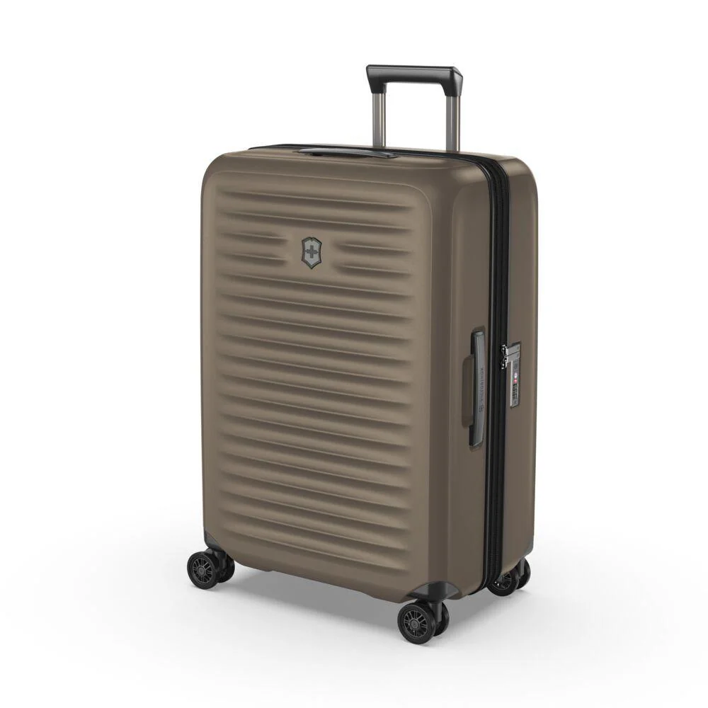 Victorinox Airox Advanced Spinner 69cm - Medium - Image 31