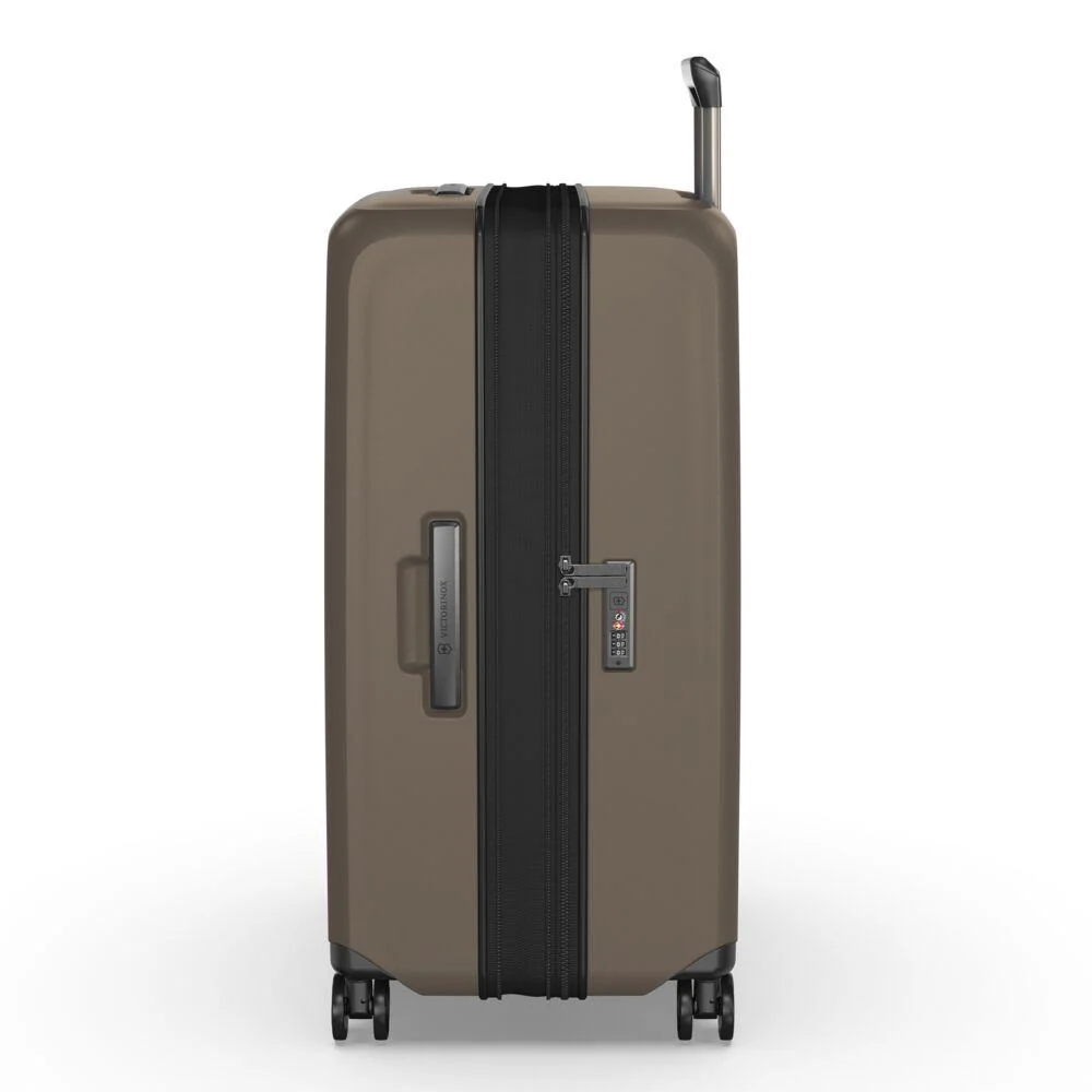 Victorinox Airox Advanced Spinner 75cm - Large - Image 22